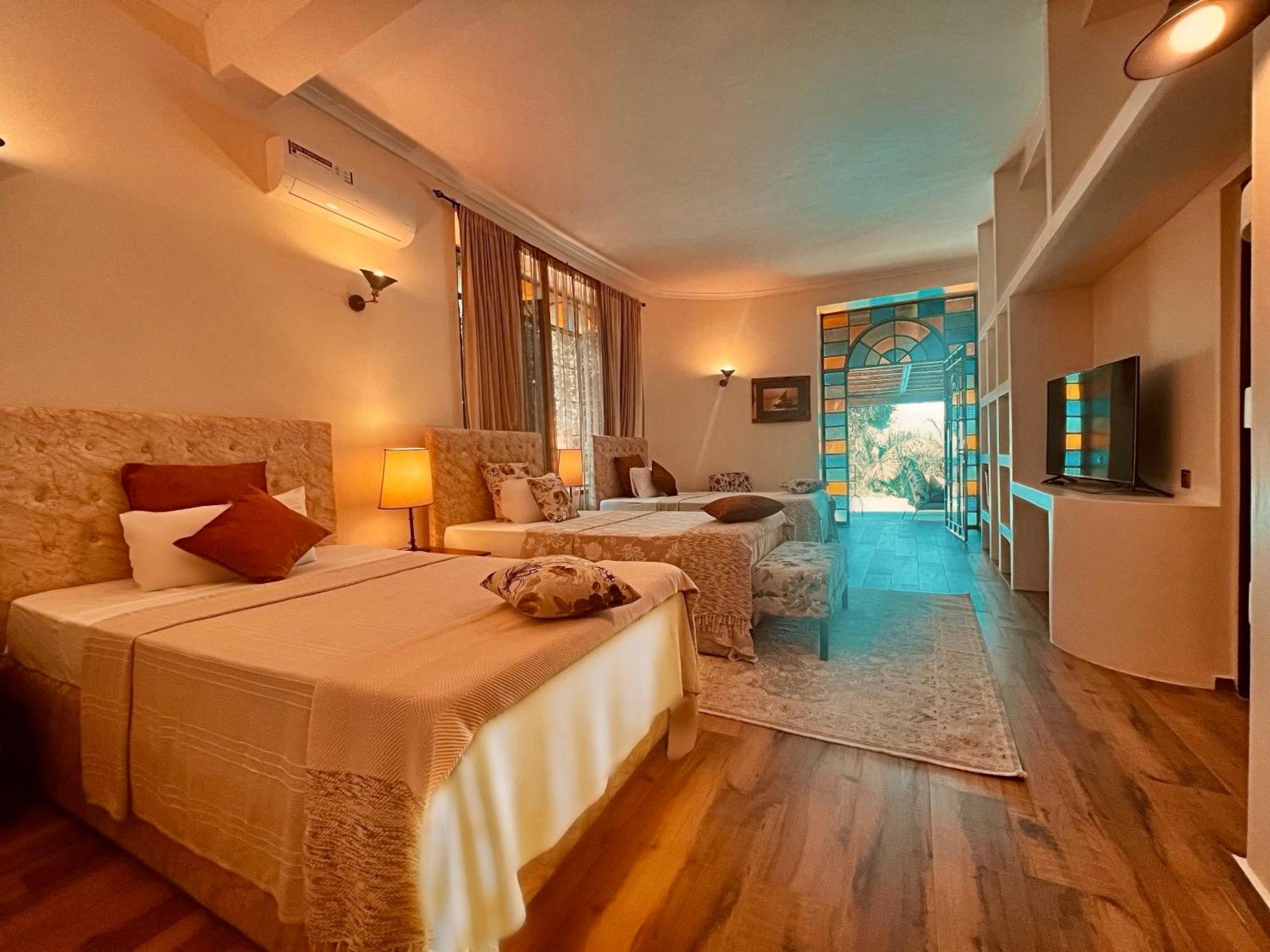 Pink Flamingo Boutique Hotel Моши Экстерьер фото